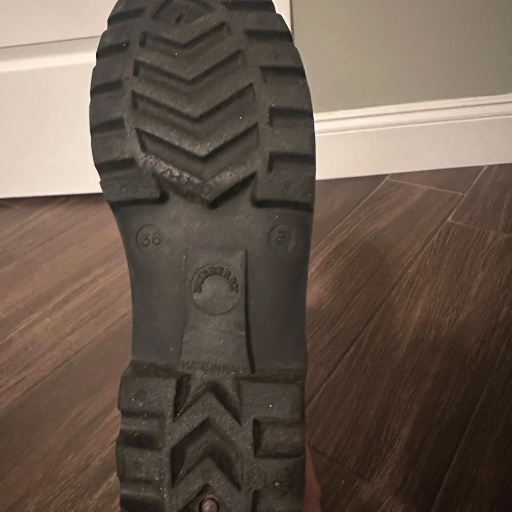 Burberry Beige & Brown Plaid Knee-High Rain Boots - Picture 4 of 4